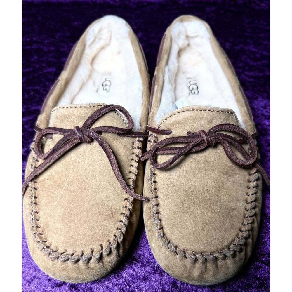 UGG‎ Dakota Moccasin Womens 7 Suede Shearling Slipper 5612 Mocs Loafer Shoes